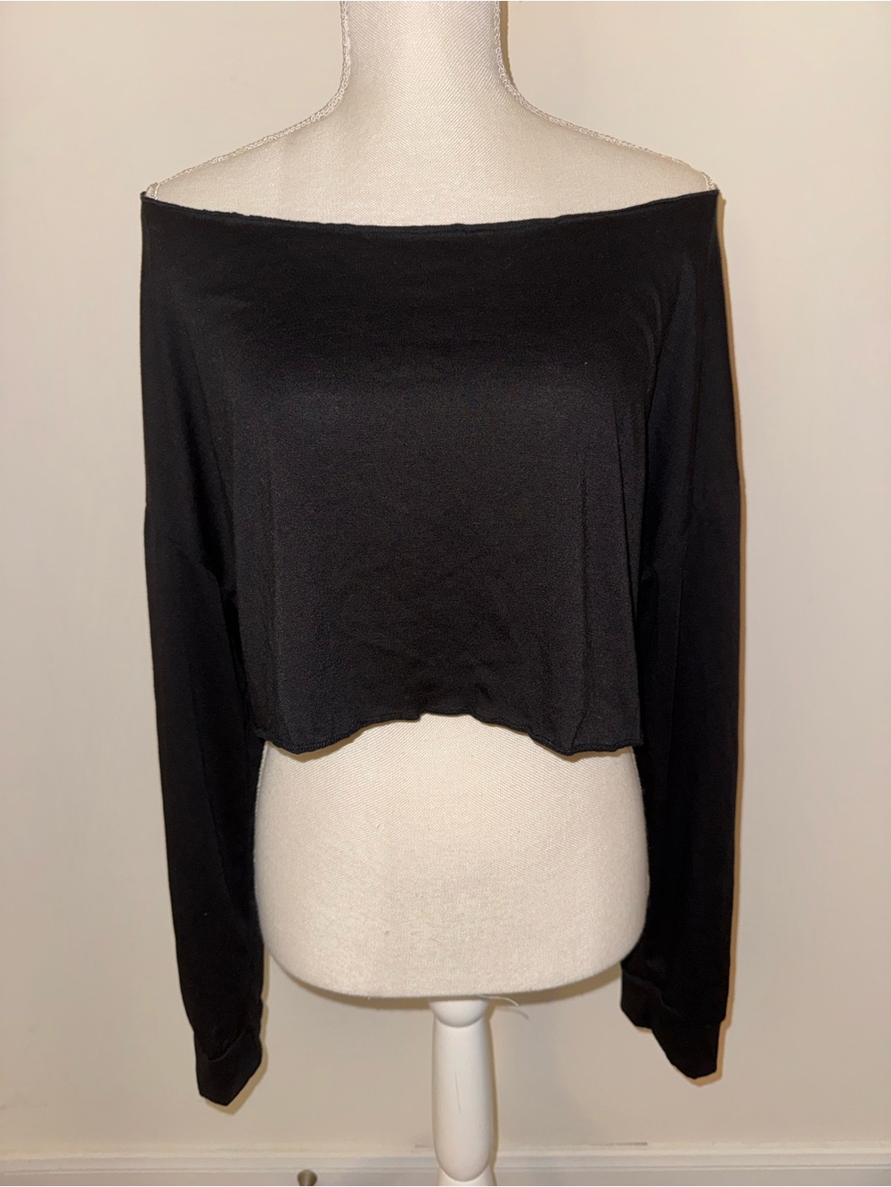 SHEIN Black Off-Shoulder Long Sleeve Crop Top
